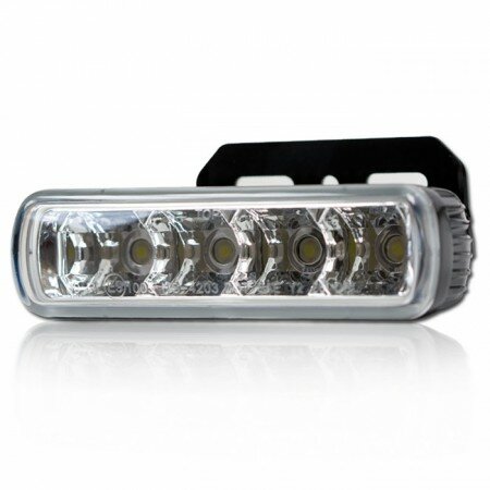 LED-Tagfahrlicht mit 4 Leds | (00RL E9) | klar Maße: B 145 x H 44 x T 68 mm | E-geprüft